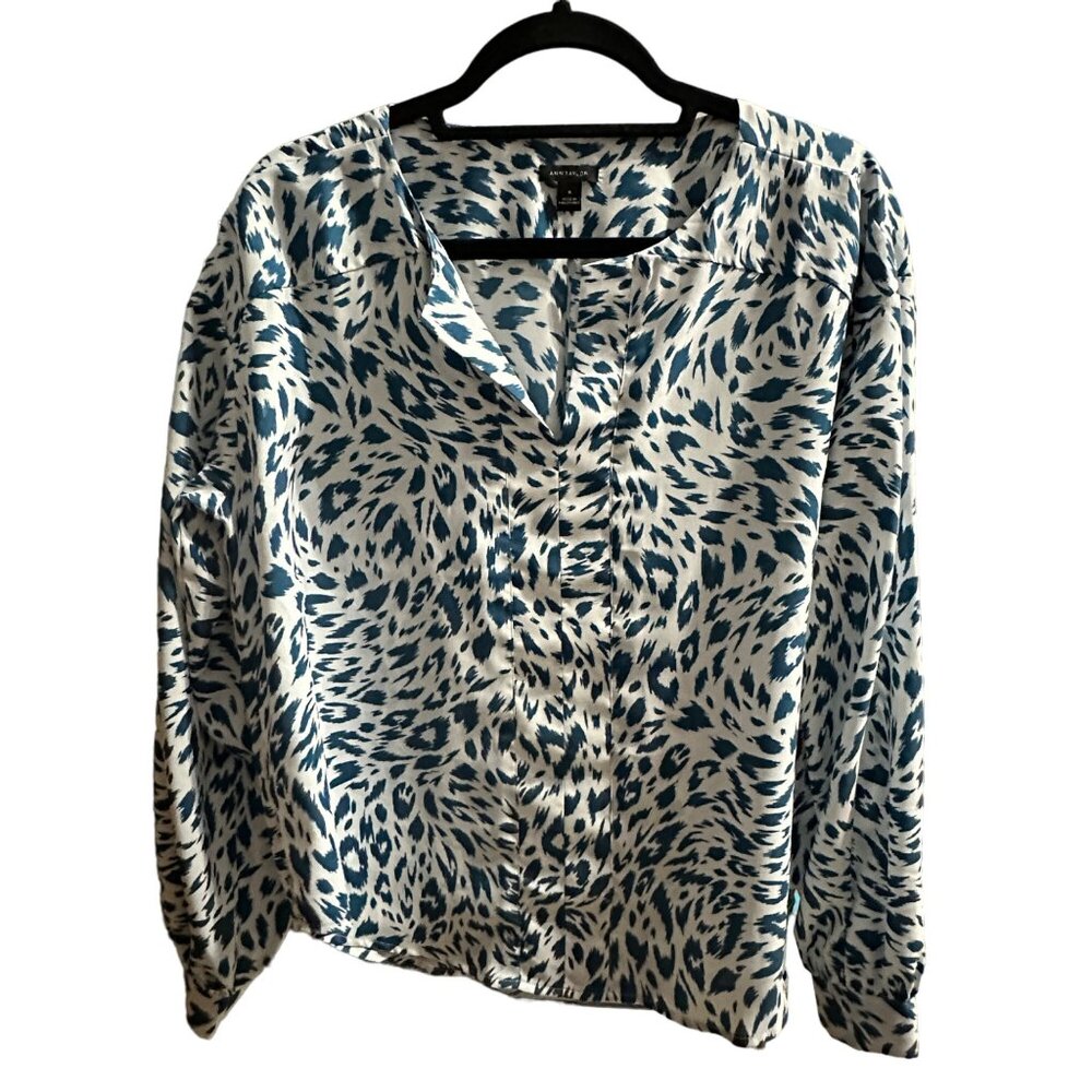 Ann Taylor size M blue print split v neck long sleeve blouse
